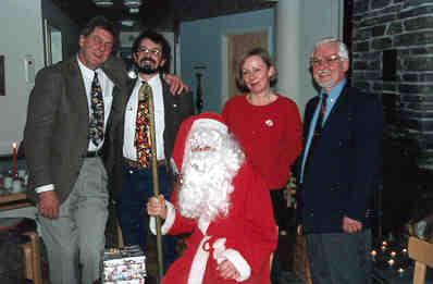 santa.jpg (11575 bytes)
